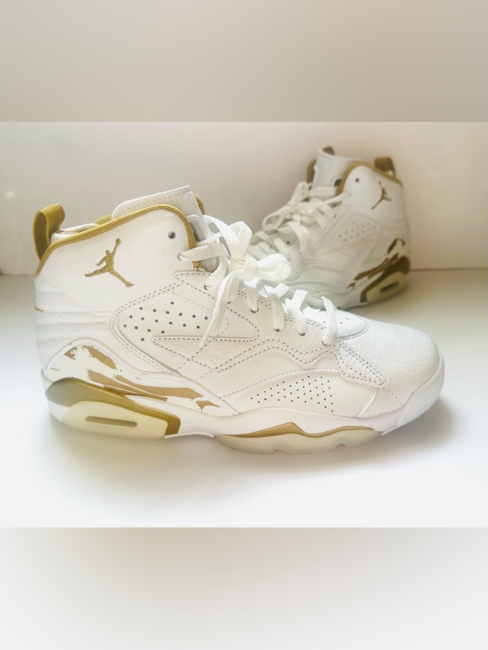 NEW Jordan MVP Gold and White High-Top Sneakers Men’s Size 7.5